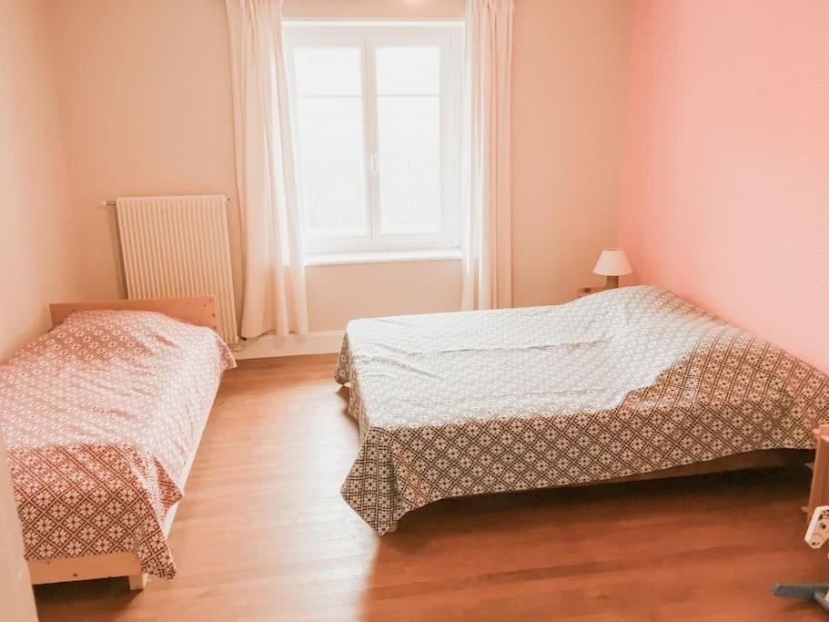 Cosy Lisiere De Foret Chalet